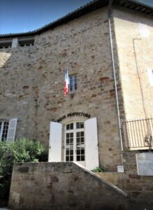 Carte grise à la Sous-Préfecture de Figeac (46)