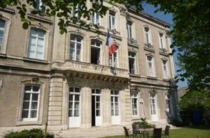 Carte grise à la Sous-Préfecture de Tournon-sur-Rhône (07)